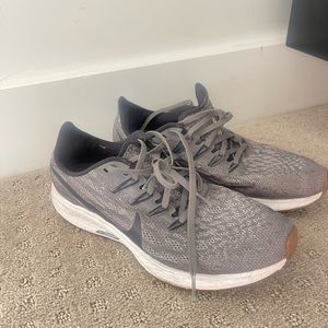 Nike zoom Pegasus 36 women’s size 9